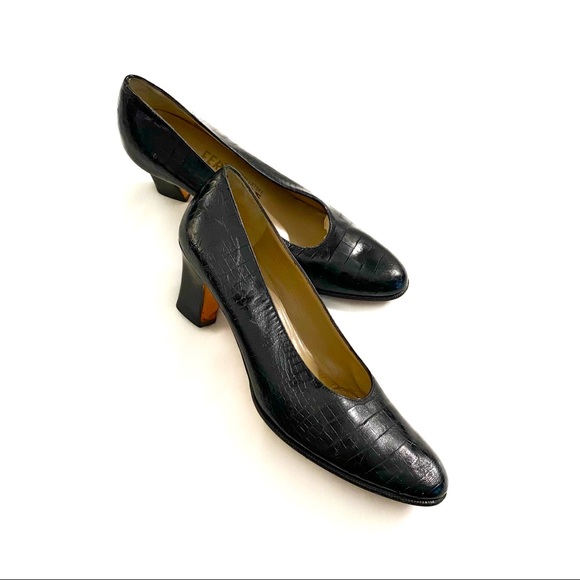 Salvatore Ferragamo Vintage Black Pumps 7 - Picture 3 of 8